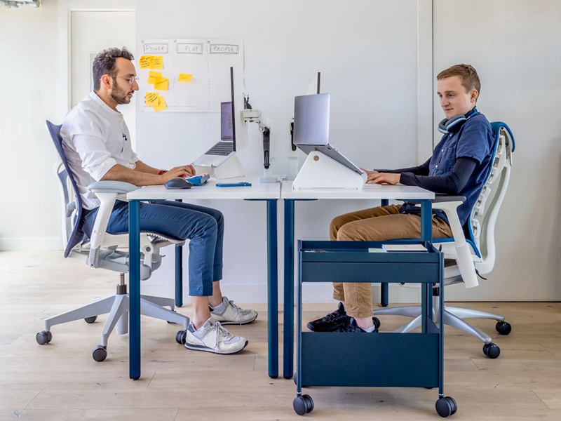 Điều chỉnh các bộ phận của ghế