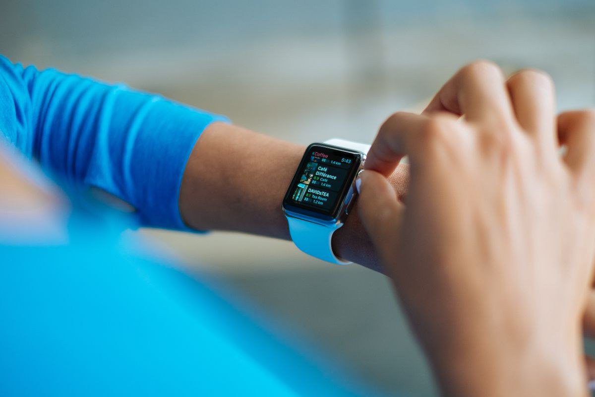 Dữ liệu wearable cho thấy điều gì về sức khỏe dân ngồi văn phòng